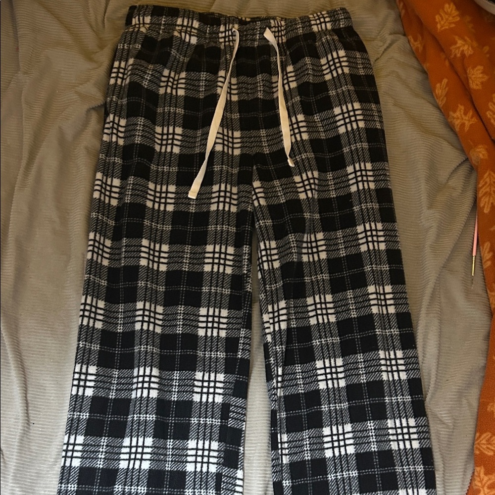 Comfy plaid white and black pajama pants